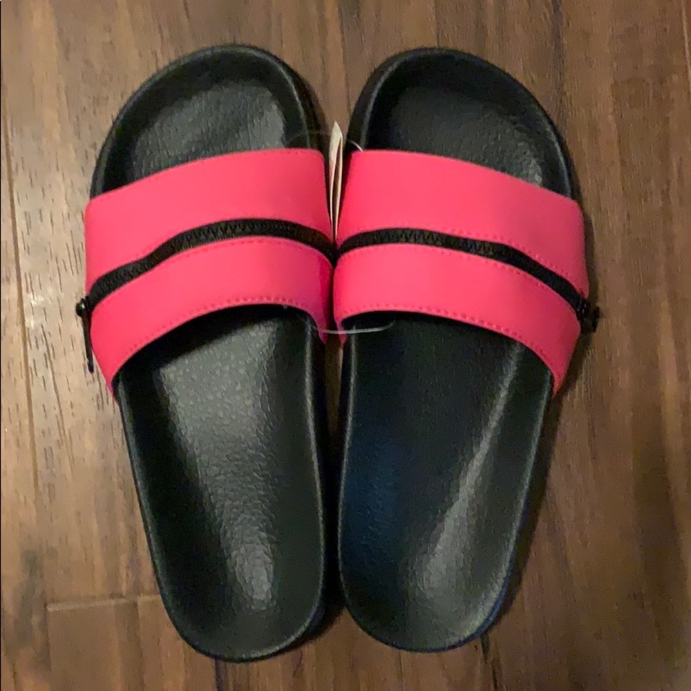 🎀 Pink Victoria Secret Zipper Slide Sandal 🎀